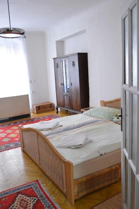 Ferienwohnung Old Town Herberghaus, 250M To Charles Bridge Prag Exterior foto