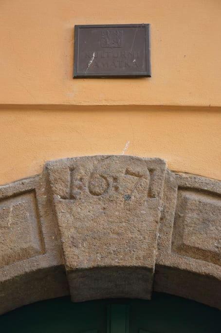 Ferienwohnung Old Town Herberghaus, 250M To Charles Bridge Prag Exterior foto