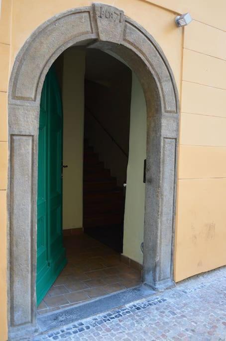 Ferienwohnung Old Town Herberghaus, 250M To Charles Bridge Prag Exterior foto