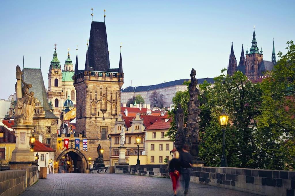 Ferienwohnung Old Town Herberghaus, 250M To Charles Bridge Prag Exterior foto